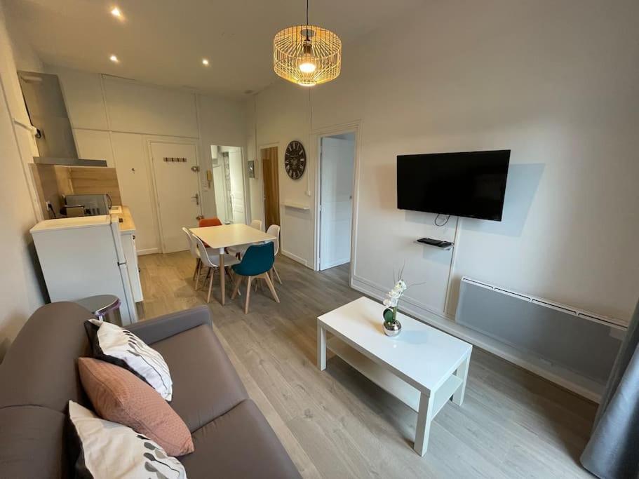 Cosy T3 Proche Gare Et Polygone Apartment Beziers Luaran gambar