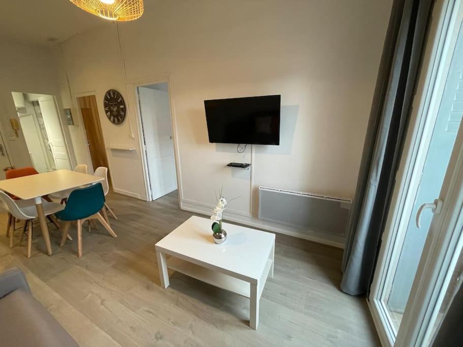 Cosy T3 Proche Gare Et Polygone Apartment Beziers Luaran gambar